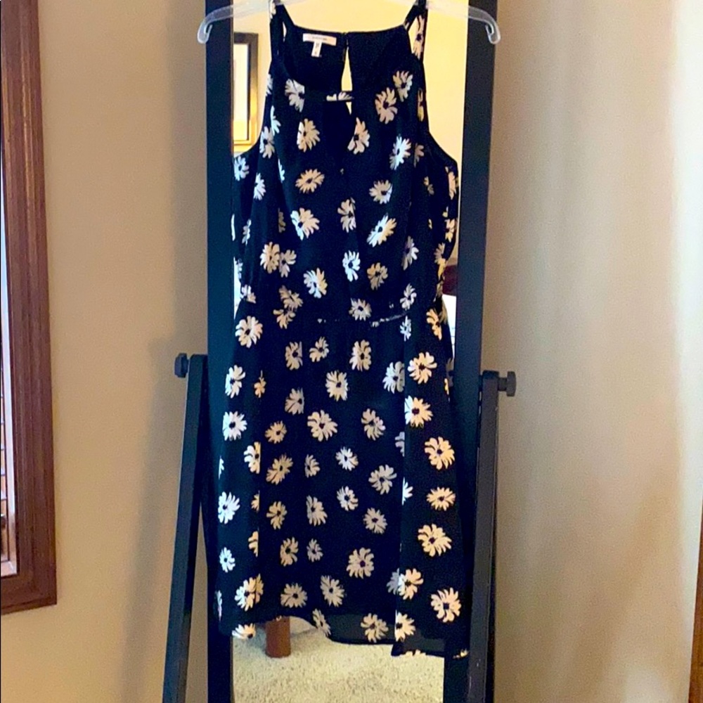 Sleeveless dress